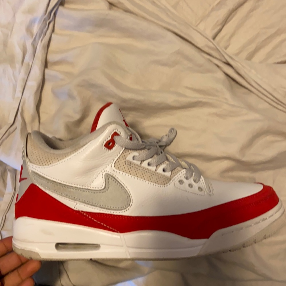 Air Jordan 3 Tinker Red